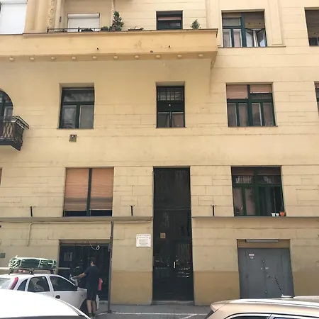 Századfordulós Elegáns Erkéllyel * Budapest