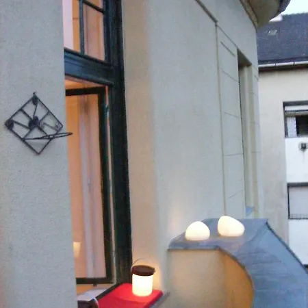 Századfordulós Elegáns Erkéllyel Appartement